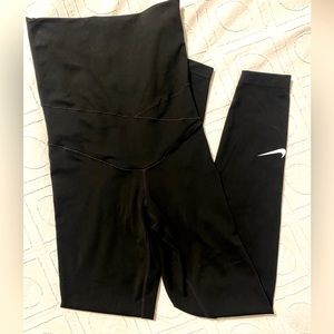 XS Nike Maternity Leggings